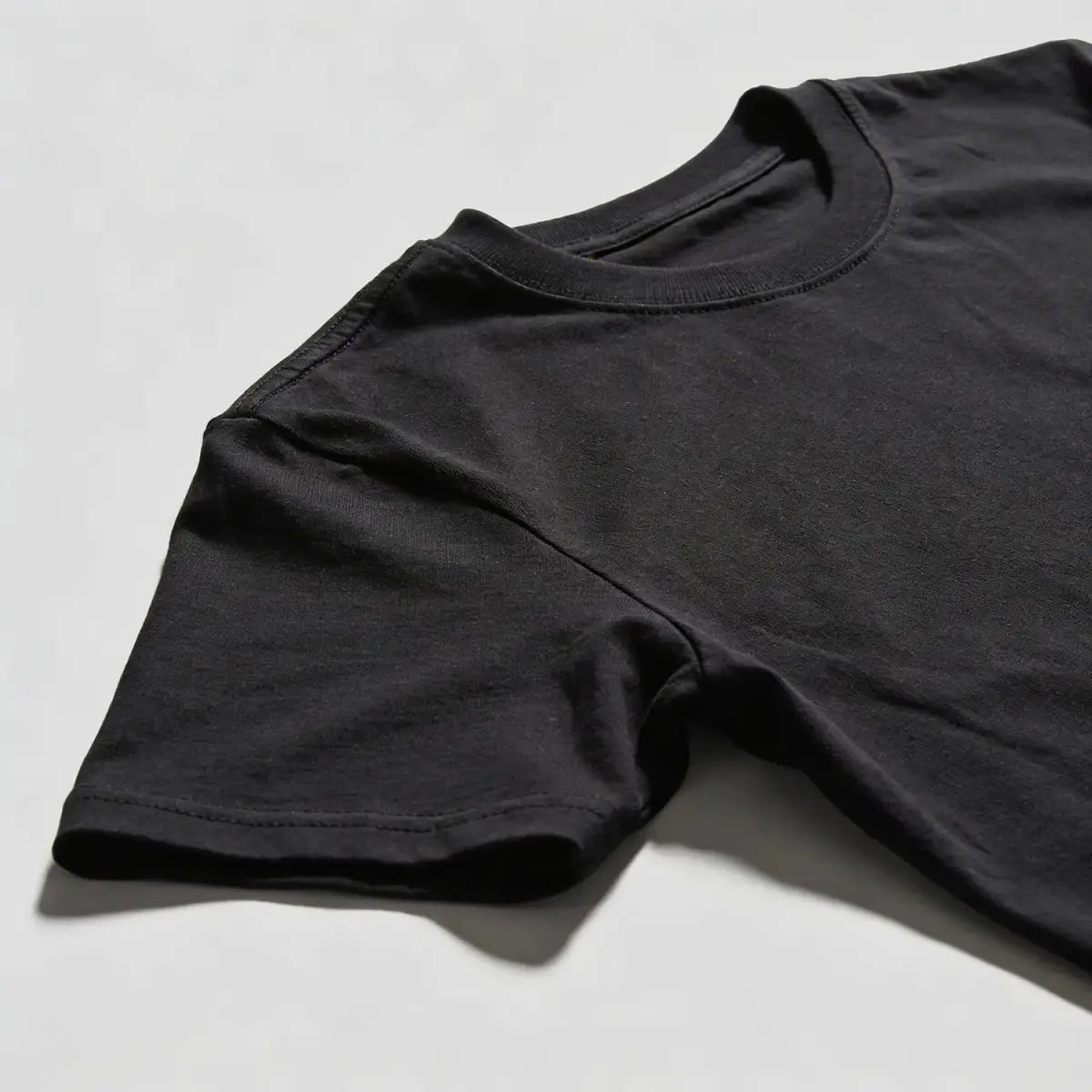 Men's Graphic T-Shirt in Black, Vintage Soft 100%25 Cotton Round Neck Tee with Loose Fit, Unisex Short Sleeve for Casual Summer Wear, Tshirt