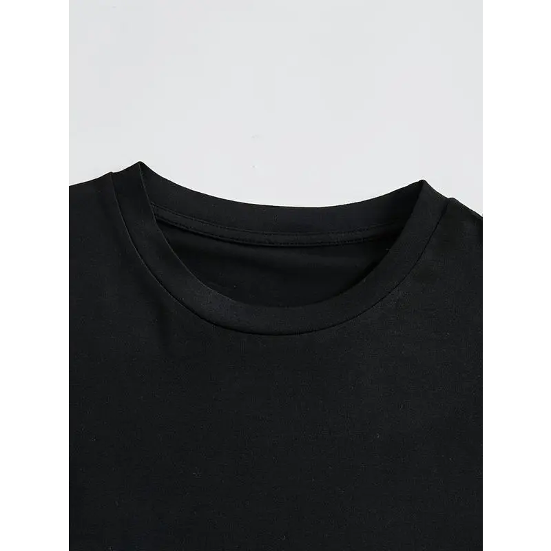 Women's 100%25 Cotton Short-Sleeve Casual Everyday Streetwear Top - Afro Queen Sassy Unbothered Black Woman Graphic T-Shirt